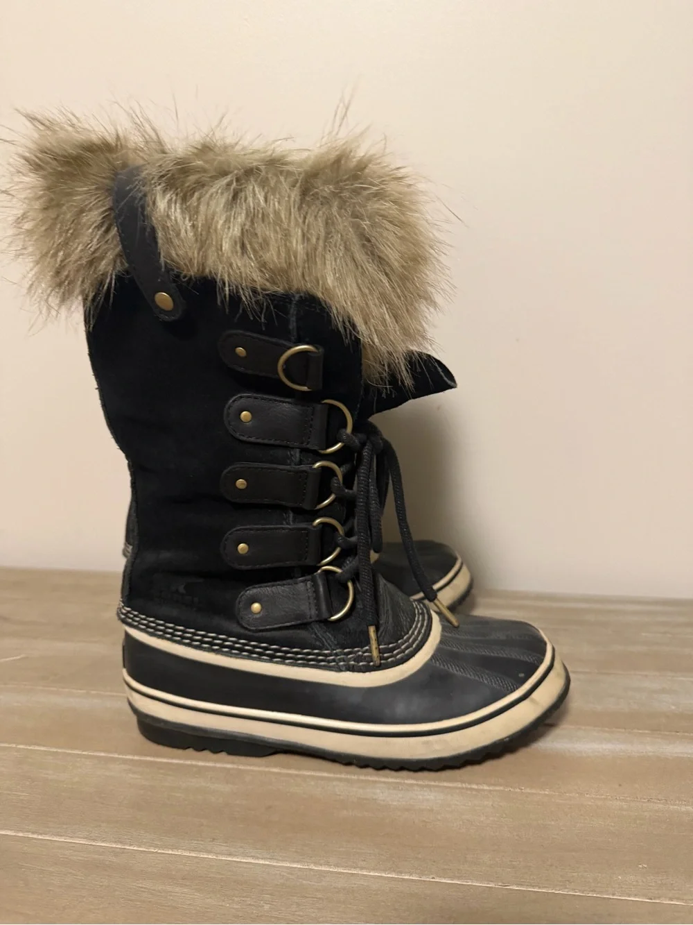 Sorel Black Faux-Fur Trim Waterproof Winter Boots